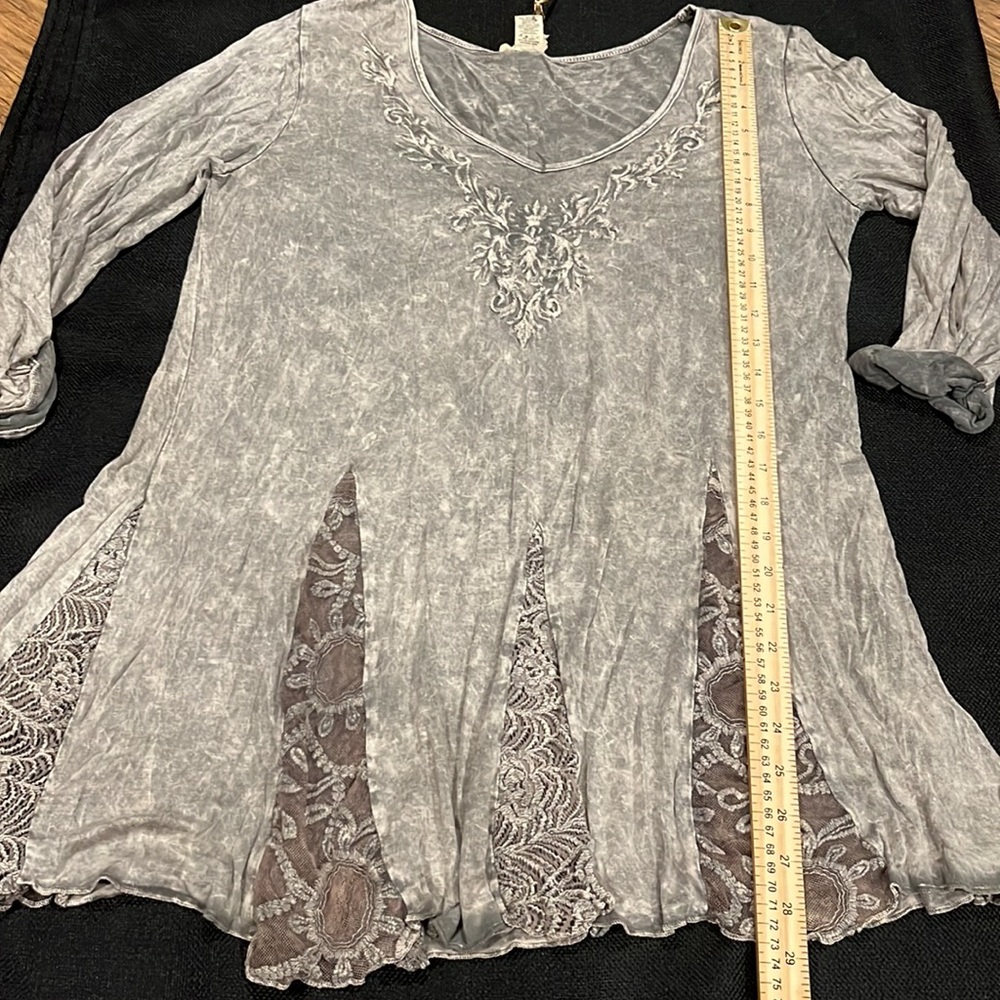 Gimmicks by Buckle tunic top - Picture 16 of 16